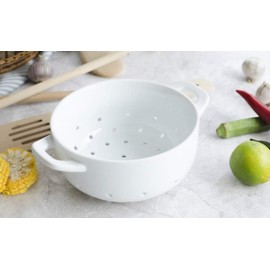 Fyuan Ceramic Porcelain Colander Kitchen Strainer Bowl for Vegetable Fruit Kitchen Tool,White, 6×2.8 Inch,Pack of 1