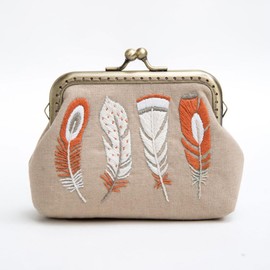 Housoutil 1 Set Gold Embroidery Bag Handmade Embroidery Tool Embroidery Set for Beginners Embroidery Bag Kit DIY Embroidery Kit Embroidery Kits for Beginners and Adults DIY Embroidery Sets