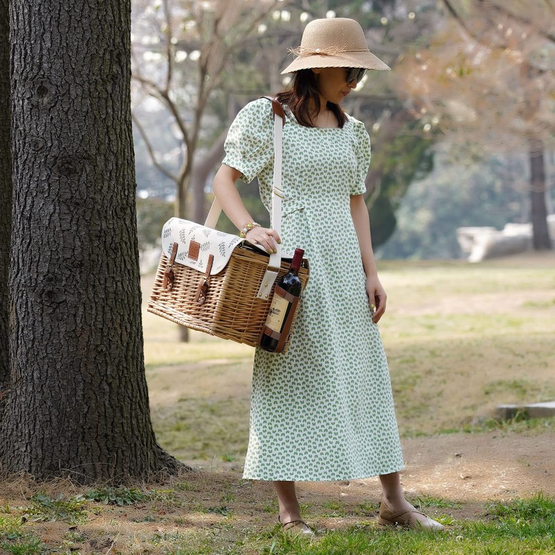 WILLOW WEAVE Picnic Basket with Table, Picnic Basket Set for