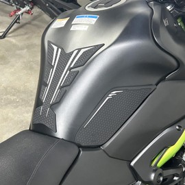 Motorcycle for Kawasaki Z900 2017-2025Tank Pads Side Gas Knee Grip Protective Sticker Decal Knee Grip Traction pad (Grey)