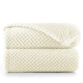 DecoKing Henry Cuddly Blanket, Soft, Fleece Microfibre Bedspread in Scandinavian Style, Cream, 170 x 210 cm
