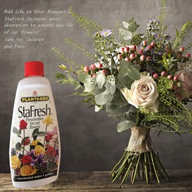 Plantabbs StaFresh Cut Flower Food for Long Lasting Blooms - Plant Preservative Mix Extends Life for All Cut Roses, Garden Flowers, and Bouquets - Pet Safe