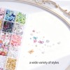 Oltre 4000 pezzi di charm per unghie e strass in
