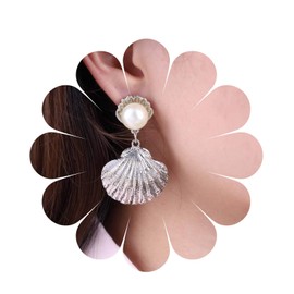 Dervivea Boho Shell Earrings Pearl Shell Earrings Gold Shell Earrings Shell Shape Earrings Metal Shell Earrings Jewellery for Women and Girls, Zinc, No Gemstone
