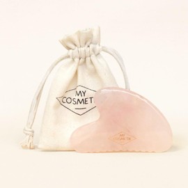 MY COSMETIK - Guasha aus hochwertigem Rosenquarz mit Wellenschliff für eine intensivere und stimulierende Massage - Gesichts- und Körperpflege - mit Beutel aus 100 % Baumwolle