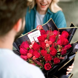 RUSPEPA RUSPEPA 20 Sheets Flower Wrapping Paper - Gold Edge Waterproof Floral Bouquet Wrapping Paper - Florist Supplies Packaging Paper for Birthday, Wedding and DIY Crafts - Black