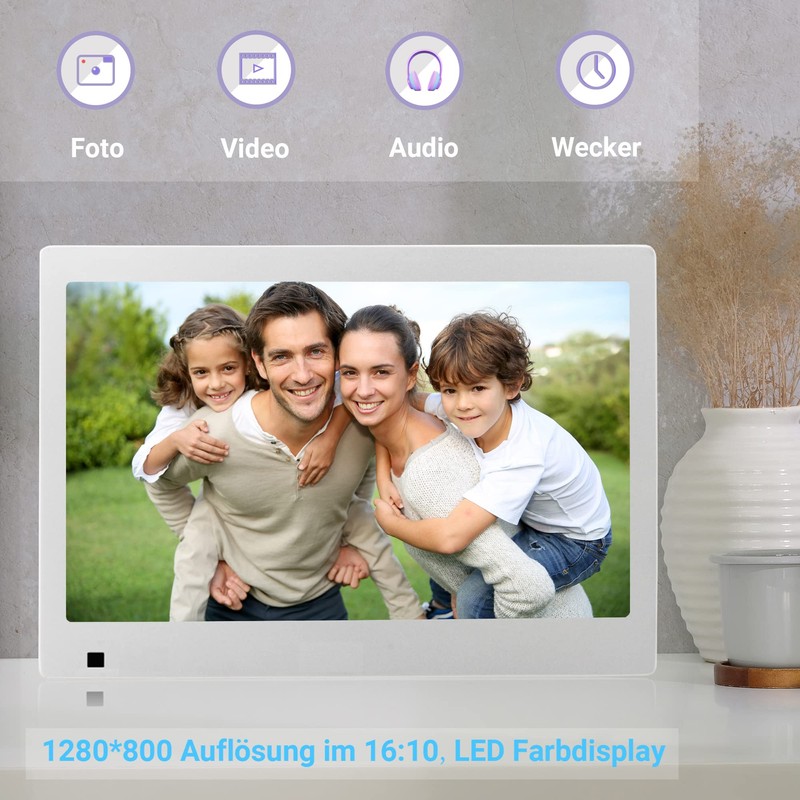 XORO CPF 10B1 10.1 Inch Digital Photo Frame with Touch