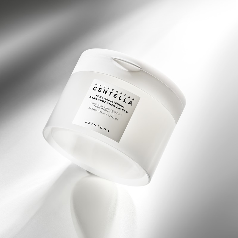skin1004 Madagascar Centella Tone Brightening Dark Spot Ampoule Pads 60