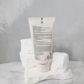 1+1 Innisfree Olive Vitamin E Real Cleansing Foam 150g / 1+1 이니스프리 올리브 비타민 E 리얼 클렌징 폼 150g