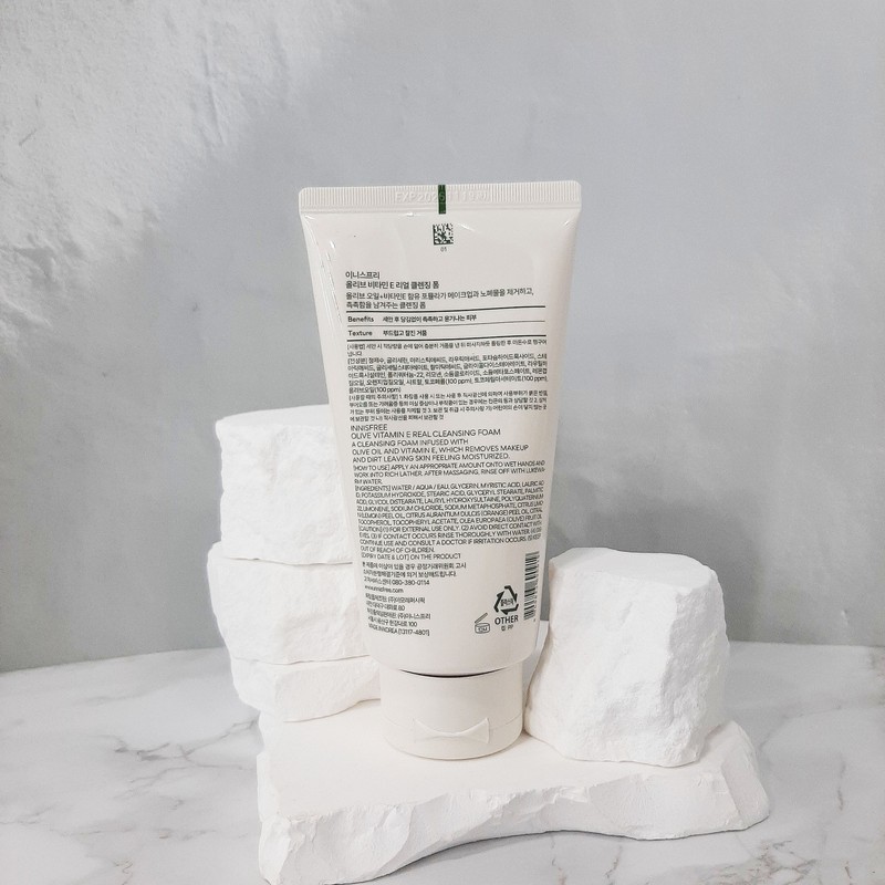 1+1 Innisfree Olive Vitamin E Real Cleansing Foam 150g /