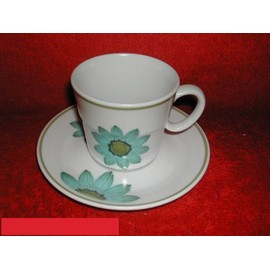 Noritake Up-Sa Daisy #9001 Cups & Saucers