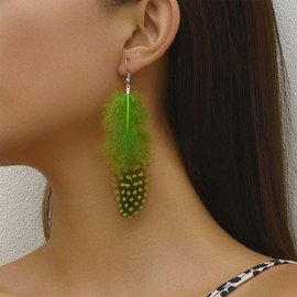 Xmsrn Vintage Natural Feather Earrings Feather Drop Earrings Feather Hook Earrings Exaggerated Feather Earrings Jewellery for Women and Girls, Zinc, No Gemstone