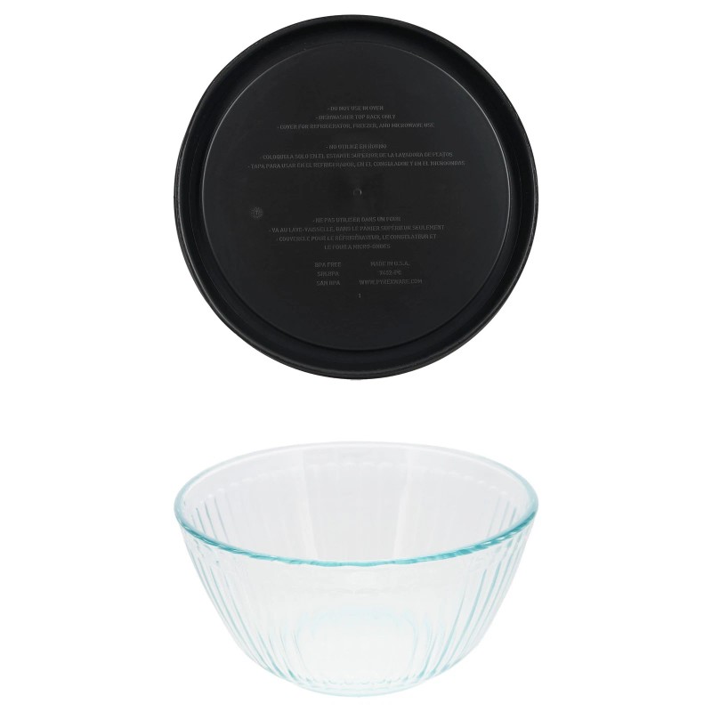 Pyrex (4) 7402 6-Cup Bowls and (4) 7402-PC 6/7 Cup