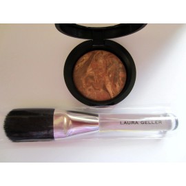 Laura Geller Balance N Brighten DEEP .06 oz TRAVEL SIZE w/powder brush