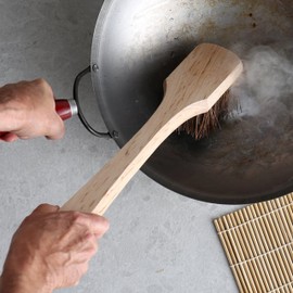 TrueCraftware- 20-inch Wok Brush Palmyra Bristles with Wooden Handle - Wok Brush Cleaning Brush Kitchen pan Brush Scrub Brush Kitchen Cleaning Brush Pot Scraper Scrubber Dish Pan Brush for Cooking