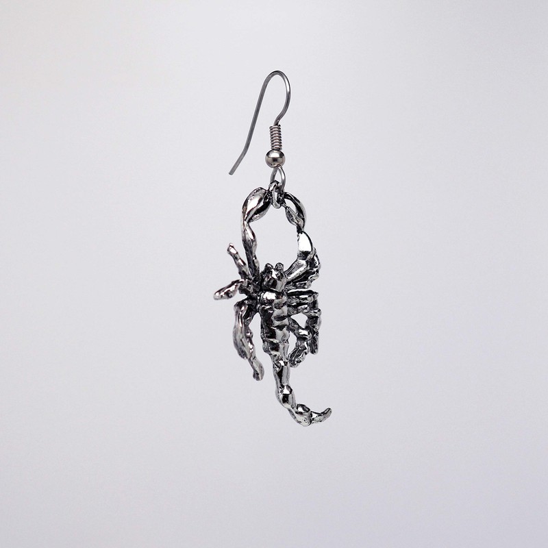 Gothic Scorpion Dangle Earrings Silver Finish Pewter
