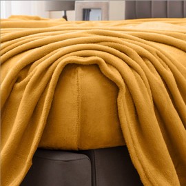 Great Bay Home Extra Soft Velvet Plush Queen Micro Fleece Sheet Set | Deluxe Microplush Non Pilling Sheets, Deep Pocket | Lavish Sherpa Velvet Luxe Collection (Queen, Marigold)