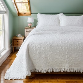 Brandream White Quilt Set Cotton Queen Size Shabby Chic Cottagecore Bedding Matelasse Coverlet Set Ruffle Bedspreads 3-Piece