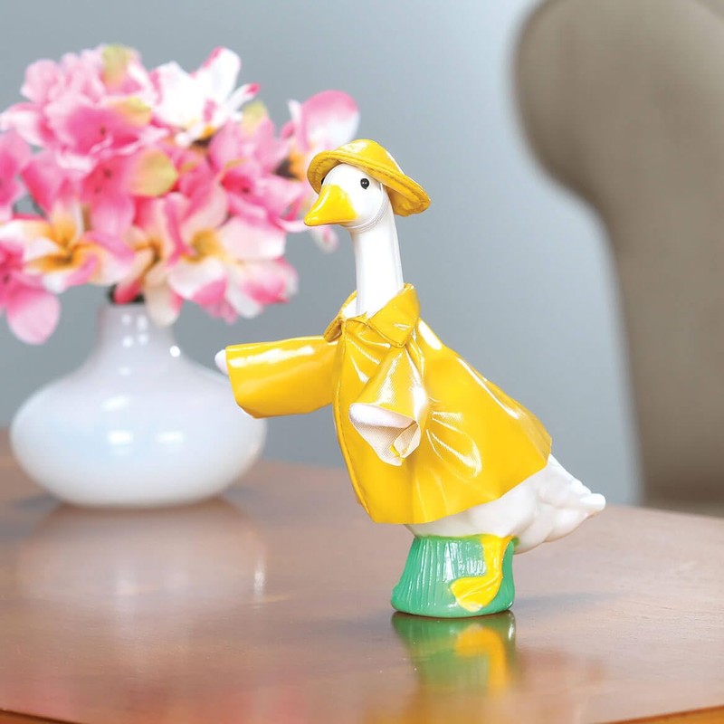 Fox Valley Traders Gaggleville 7" Desktop Goose Figurine with All