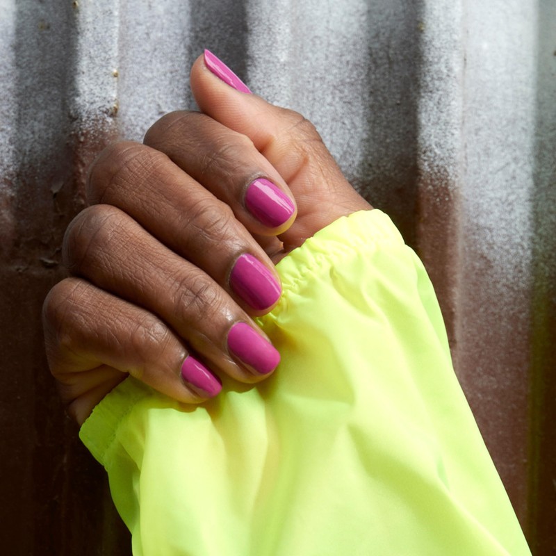 essie exprEssie quick dry nail polish, vegan, power moves, pink,