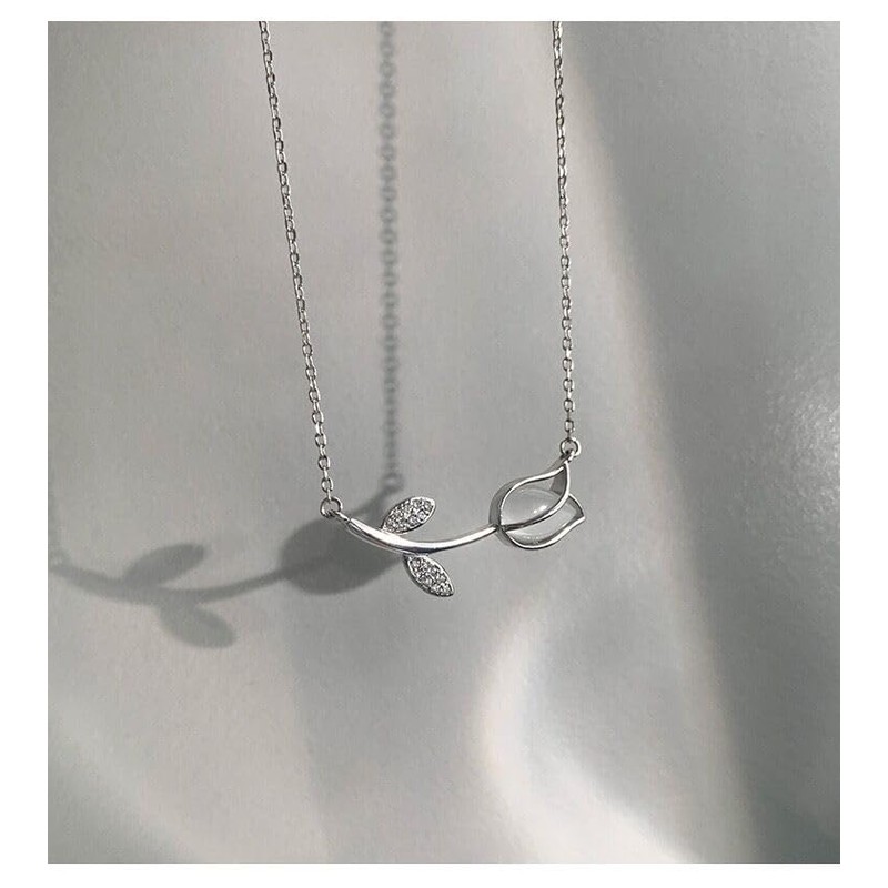 POYAMUSE Tulip Pendant Necklace for Women - Elegant Flower Necklace,