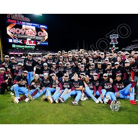 SPORTSPHOTOSUSA 2023 Philadelphia Phillies Celebrate Advancing To NLCS 8x10 Team Photo