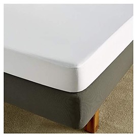 Single Aquaguard Waterproof Mattress Protector 70 x 140cm Luxury Padded