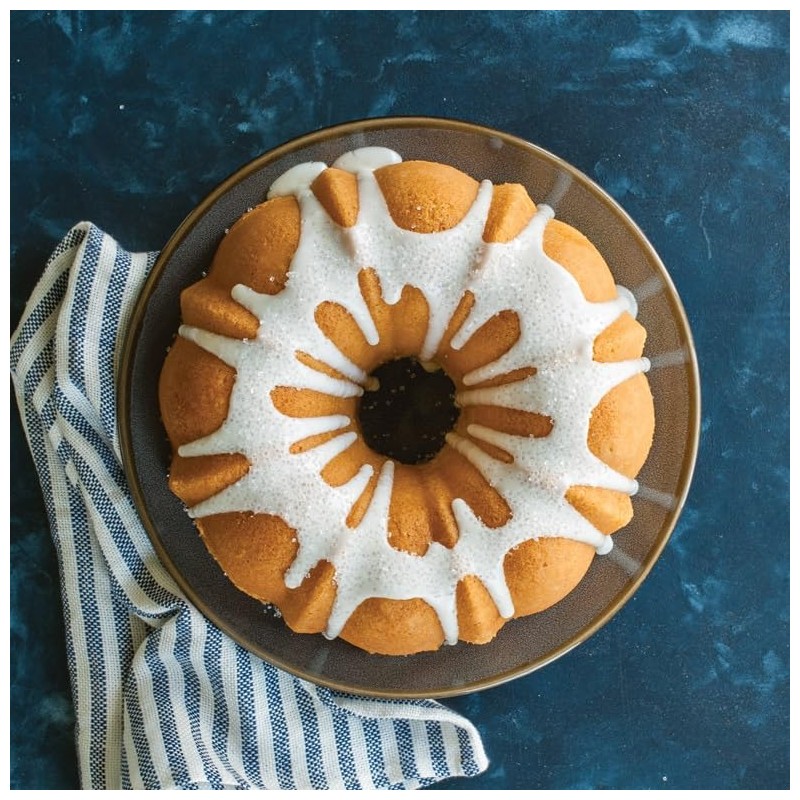 Nordic Ware Formed Bundt, 12 Cup, Glacier White