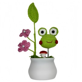 BELIFI Knit Flowers Bouquet Frog - Gorgeous Office & Home Desk Decor- Ideal Sweet and Emotional Choice for Graduation, Thanks Giving (Green Frog)
