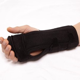 Therapist’s Choice® Night Wrist Sleep Support Brace, Cushioned to Help Relieve Carpal Tunnel Symptoms and Treat Wrist Pain, Fits Right or Left Hand, Adjustable-Fits Most Sizes