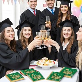 Juego de 50 servilletas de graduación clase de 2026 – Juego de servilletas de graduación de oro verde, 3 capas, desechables de graduación, almuerzo, cena, fiesta, fiesta, decoración de mesa