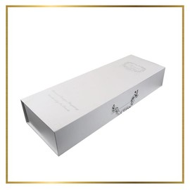 Love Suitcase - Color: Pink and White