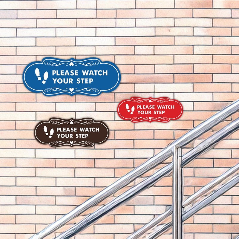 Señal de Designer Please Watch Your Step (huellas) (oro negro),
