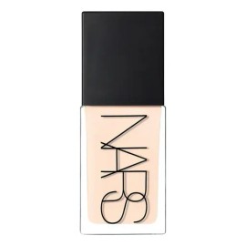 Base de Maquillaje Nars Light Reflecting Tono Oslo con Acabado Natural