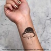 Azeeda 4 x 'Fliegenpilz-Charakter' Temporäre Tattoos - Wasserfest, Hautfreundlich &