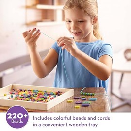 Melissa & Doug Juego Deluxe de Bouquet de Cuentas, Juguete de Madera, Artes y Manualidades, Práctica Bandeja de Madera, 220 Cuentas y 8 Cordones