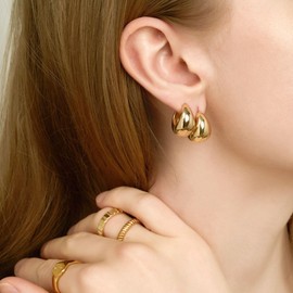 Follome Small Chunky Gold Hoop Earrings for Women, 18K Gold Plated Small Thick Tapered Hoop Earrings Hypoallergenic Lightweight Mini Hoop Earrings