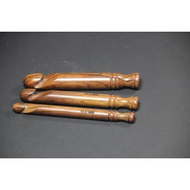 Wooden Crochet Hooks Set of 3 - Natural Hand-Turned Ergonomic Hooks, Sizes 15, 20, 25MM, Engraved, Soft Grip Handles - Perfect Gift for Her, Ideal for Thick Blanket & Extra Bulky Yarn Projects, brown