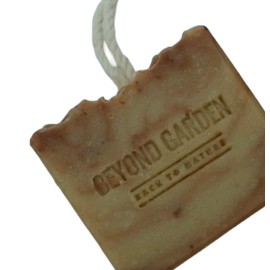 Sea Moss and Clay Soap on a Rope, Detox Hydrating Moisturising Soap Bar, No Artificial Colouring with Essential Oil for Men and Women (165g)