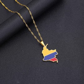 LUTAKU Colombia Map and Flag Necklace for Women Men, Colombian Necklace Pendant Charm, Stainless Steel Map Jewelry Accessories (gold)