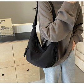 Nylon Crescent Crossbody Bag for Women Men Small Crescent Bag Bag Dumpling Bag Moon Shoulder Bag Hobo Bag (Black)