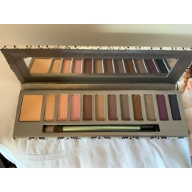 Mally Easy On The Eyes Celebration Faux Snake Skin Shadow Palette/Instru