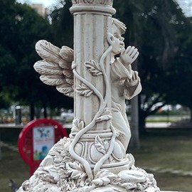 SYFUNLV Fairy Angel Figure, Solar Roman Column, Waterproof Garden Decoration Made of Resin Gifts, Roman Pillar Stand, Angel Patio Statues, 13 x 9 x 19.5 cm, Garden Decoration Solar, for Outdoor Home,