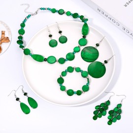 JERTOCLE Shell Necklace and Bracelet Earrings Set for Women Boho Shell Choker Necklace Bracelet Waterfall Seashell Dangle Earrings Summer Beach Jewelry