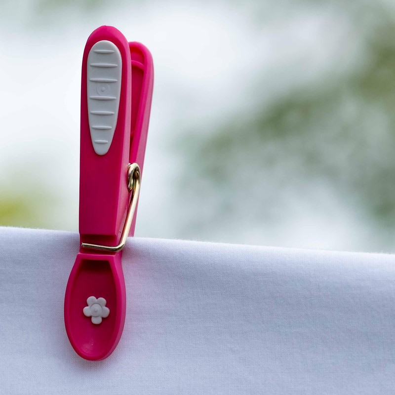 Caraselle 20 Extra Strong Plastic Non-Slip Clothes Lines Pegs