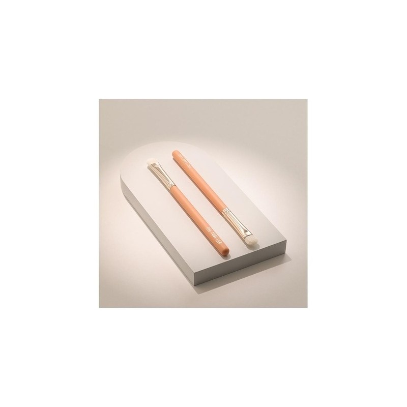 203 Point Eyeshadow Brush / 203 포인트 아이섀도우 브러쉬