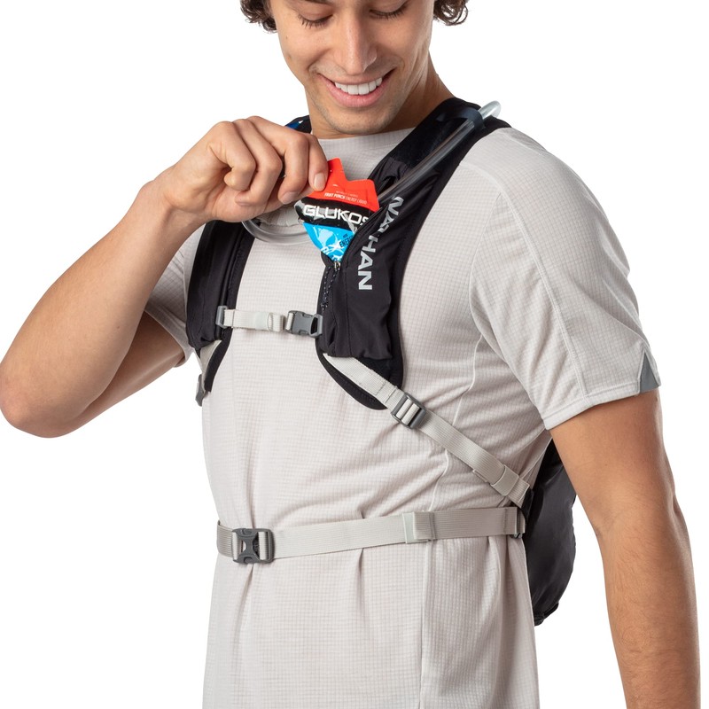 Crossover 15 Liter Hydration Pack Black/Vapor Grey / OSFM