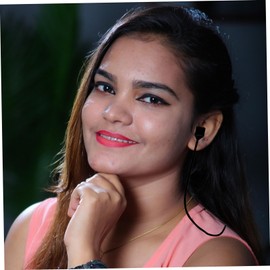 TEHAUX 4Pcs Magnetic Suction Connection Rope for Wireless Earphones Lost Lanyard with Detachable Design Earphone Strap for Black White