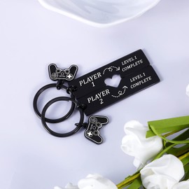 1 Year Anniversary Gifs for Boyfriend Girlfriend Husband Wife Couple Valentines Day Gifts 1st Wedding Anniversary Keychain Gift for Him Her Fiance Fiancee Gamer Level 1 Completed Matching Keychain