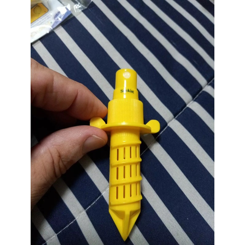 Sunkist 2 Pcs. Citrus Mister Lemon Spray Juicers Lime Squeezer